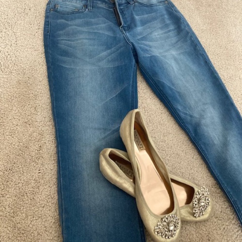 💘Kenneth Cole Reaction skinny light blue jeans😎